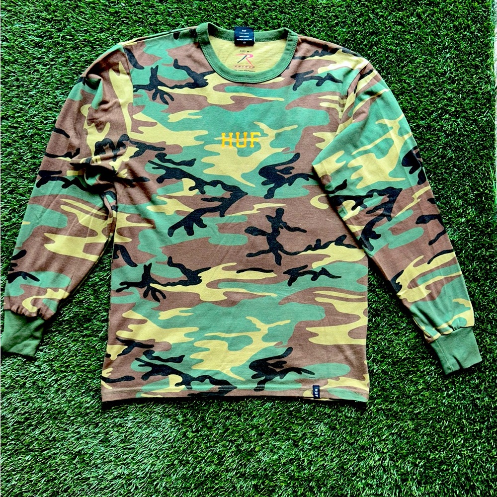 Camo long sleeve graphic shirt